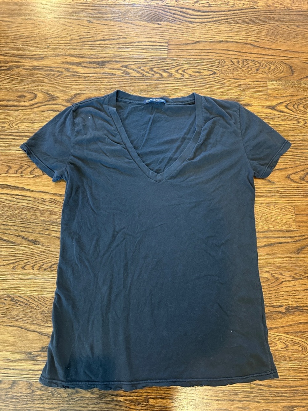 BRANDY MELVILLE Women's V-Neck Short Sleeve Tee - Black